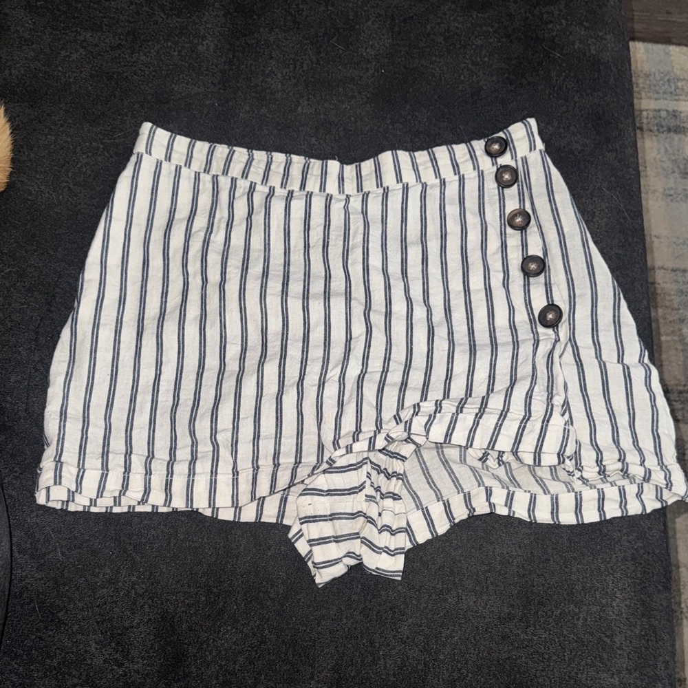 Altar’d state skort
